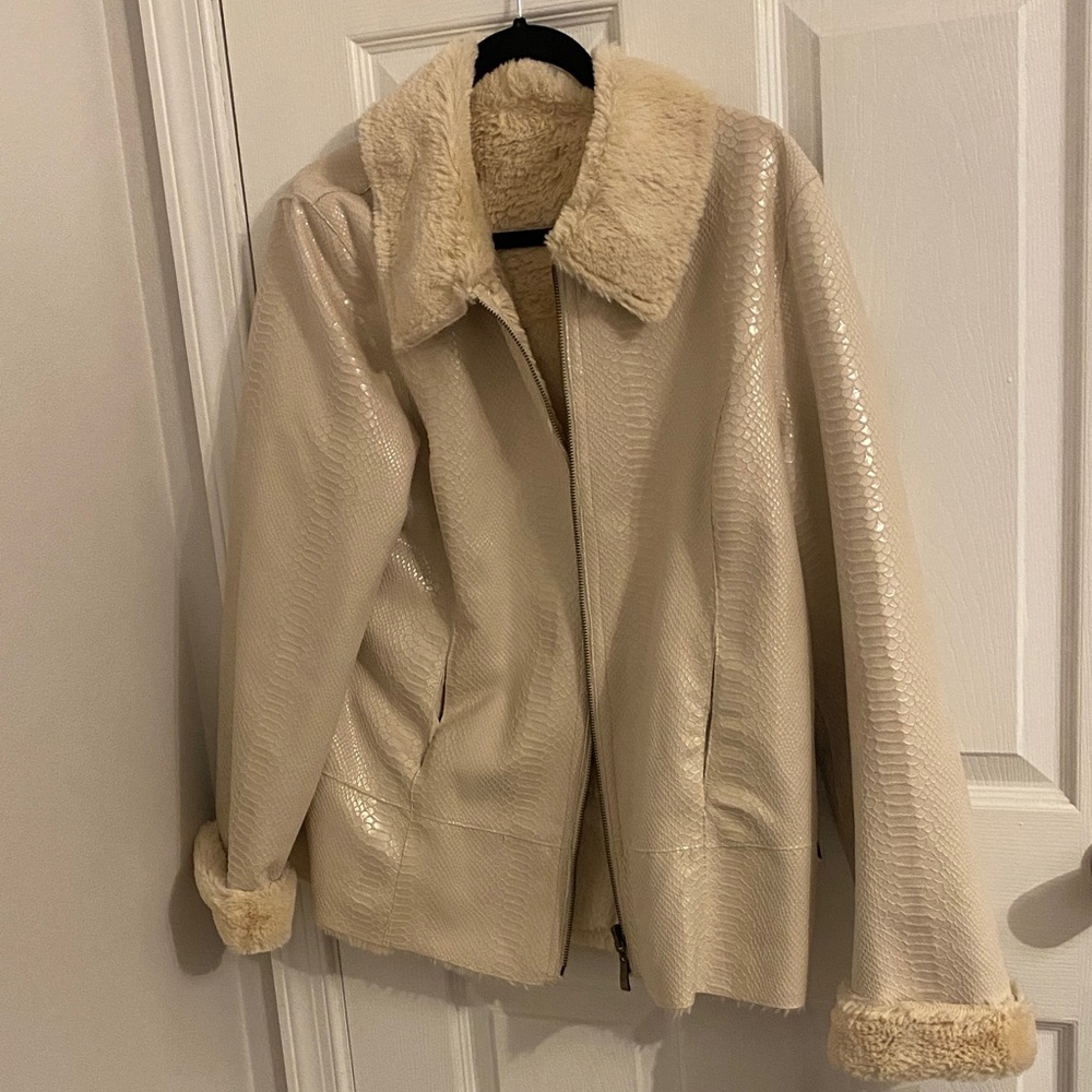 Pamela McCoy Cream Textured Teddy Jacket